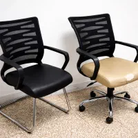 صندلی اداری (۴ کنفرانسی مشکی و ۴ تا چرخ‌دار کرم)