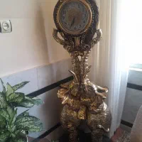 ساعت فیلی  ایستاده
