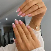 کاشت ناخن  مژه اصلاح وابرو وکس