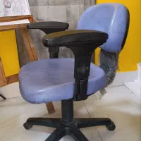 صندلی چرخدار در حد نو