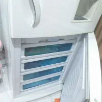 نصف یخچال  و نصف فریزر آیسان