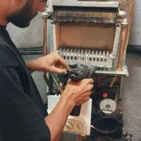 تعمیر تخصصی پکیج و آبگرمکن (سرویس فوری/شبانه‌روزی)