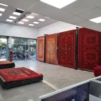 فرش قرمز لاکی
