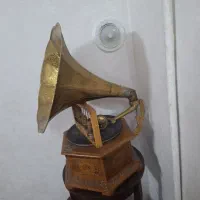 گرامافون سالم