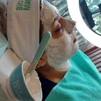 فشیال تخصصی و پاکسازی عمیق پوست قیمت فقط ۴۰۰Vip