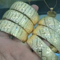 طلای نمادار زنانه در گالری فرهاد (خزامی)