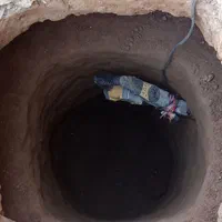 چاه کن ماهر زمین شناس.سی سال سابقه کار