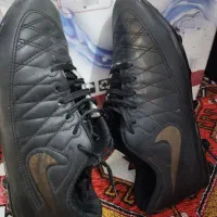 استوک فوتبال نایک سالم در حد سایز ۴۱