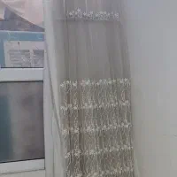 پرده تور با کلیه وسایلش