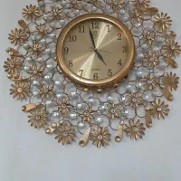 ساعت طرح برنز