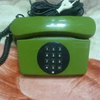 تعدادی تلفن قدیمی و نوستالژی و 2تا پاناسونیک بیسیم