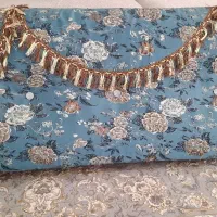 یک جفت پشتی تمیز