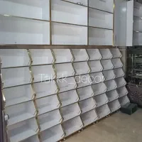 طبقاتی ابشاری در قفسه اجیل تخمه عطار استند اماده ل