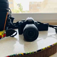دوربین Canon EOS 850D به همراه لنز 18-135mm