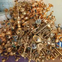 مرکز خرید لوستر های برنجی شکسته و خراب