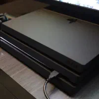 ps4 pro در حد نو یک ترابایت