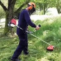 چمن زنی و هرس علف هرز با دستگاه هوندا