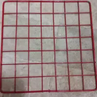 شبکه فلزی کتابخانه ای دو رنگ قرمز و مشکی