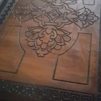میز نهار خوری و یه دونه صندلی