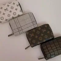 یه عدد کیف مدارک گم شده