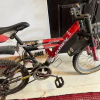 دوچرخه|دوچرخه، اسکیت، اسکوتر|چمستان, |دیوار