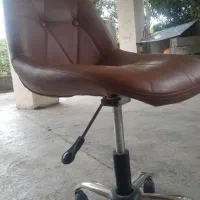 صندلی چرمی جک دار