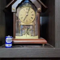 ساعت قدیمی تمام چوب