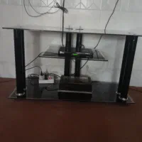 میز مدیریت و مقداری وسایل دیگر