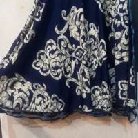 سارافون|لباس|قم, ولیعصر|دیوار