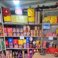 فروش وسایل چهارشنبه‌سوری مجاز و ایمن