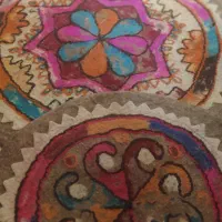 دو عدد نمد دایره ای شکل