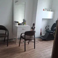 نیاز به دستیار در آرایشگاه زنانه