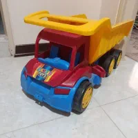 کامیون اسباب بازی