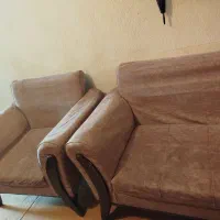 مبل وپشتی
