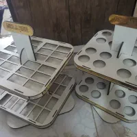 دوعدد استند چوبی چرخشی