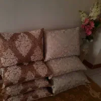 بالشت و تکیه گاه مهمان