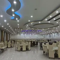 سرایدار تالار پذیرایی