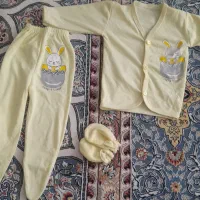 ست لباس وشلوار و دستکش نوزادی دخترانه