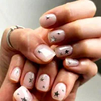 کاشت ناخن و لاک ژل 150
