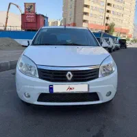 رنو ساندرو اتوماتیک مدل ۹۵