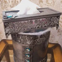 جادستمال کاغذی و سطل زباله