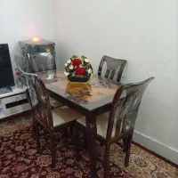 چند دست میز نهار خوری کاملا سالم تمیز مرتب