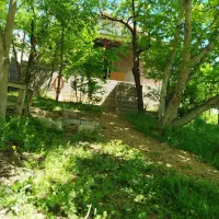 خانه ویلایی و باغ،بر خیابان اصلی در منطقه دیلمان