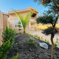 ویلا باغچه نیم پیلوت ۲۰۰ متر شهرکی سندتکبرگ