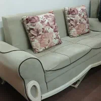 مبل و میز ناهارخوری