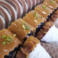 استخدام  اقا یا خانم جهت بستنی فروشی