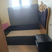 فروش تخت خواب دونفره با دراور وآینه و پاتختی