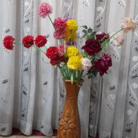 گلدان وگل مصنوعی