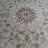 یک عدد فرش ۶ متری