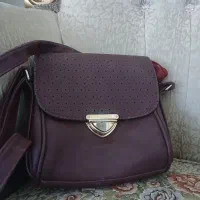 کیف دوشی|کیف، کفش، کمربند|میانه, |دیوار